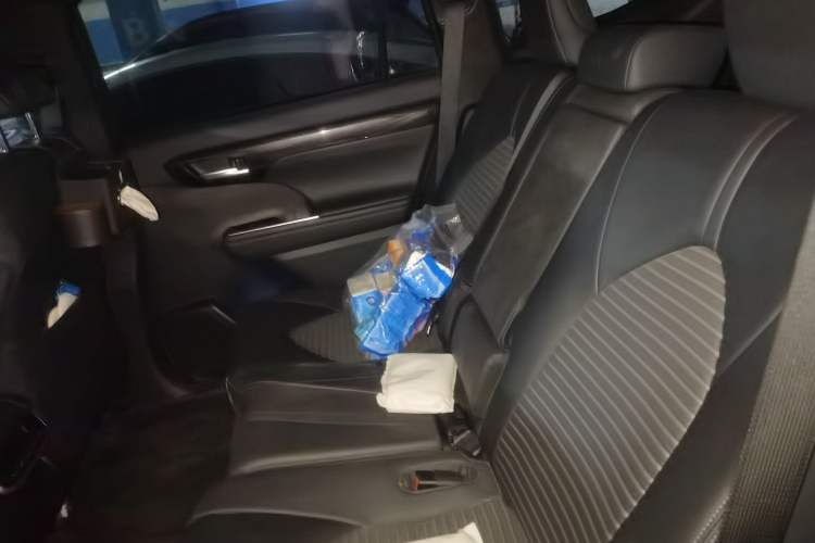 Used Toyota Crown Kluger 2022 2.0T Four-Wheel Drive Enjoyment Edition Left Rear Seat
