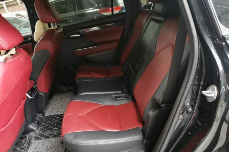 Used Toyota Crown Kluger 2022 2.5L HEV Four-Wheel Drive Flagship Edition Left Rear Seat