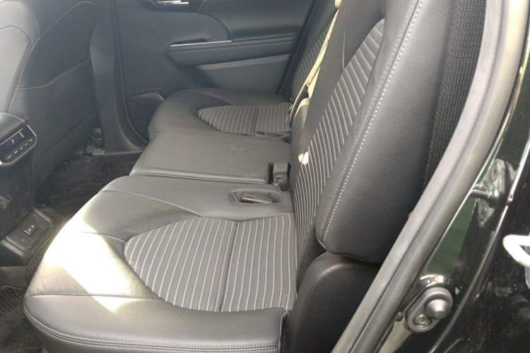 Used Toyota Crown Kluger 2022 2.0T Four-Wheel Drive Prestige Edition Left Rear Seat