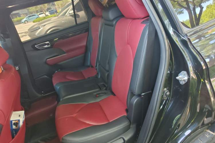 Used Toyota Crown Kluger 2022 2.0T Four-Wheel Drive Prestige Edition Left Rear Seat