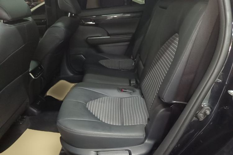 Used Toyota Crown Kluger 2022 2.5L HEV Four-Wheel Drive Premium Edition Left Rear Seat