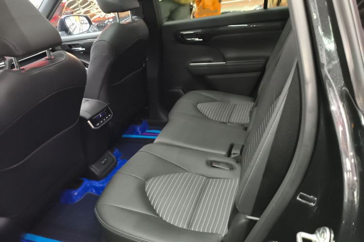 Used Toyota Crown Kluger 2022 2.0T Four-Wheel Drive Prestige Edition Left Rear Seat