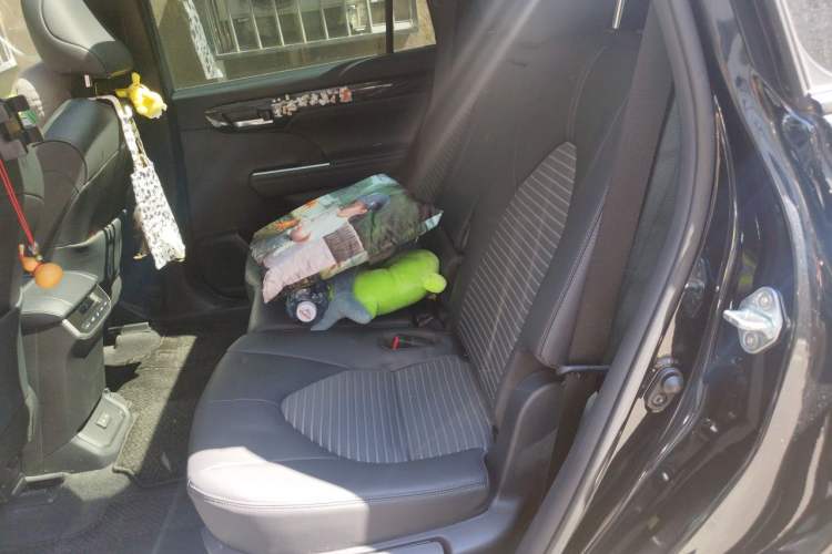 Used Toyota Crown Kluger 2022 2.0T Four-Wheel Drive Prestige Edition Left Rear Seat