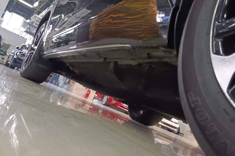 Used Toyota Crown Kluger 2022 2.0T Four-Wheel Drive Prestige Edition Left Side Sill