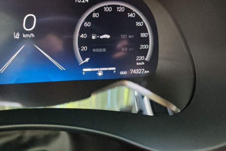 Used Toyota Crown Kluger 2022 2.0T Four-Wheel Drive Prestige Edition Odometer Close Up