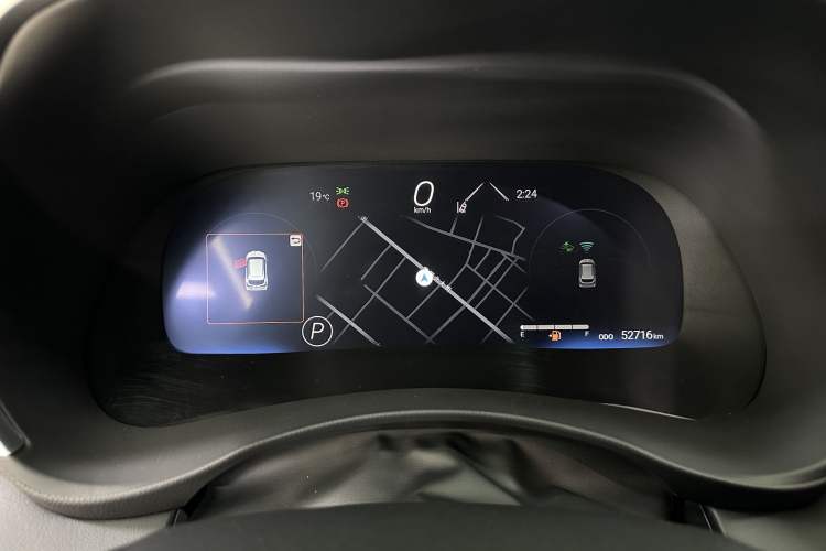Used Toyota Crown Kluger 2022 2.0T Four-Wheel Drive Prestige Edition Odometer Close Up