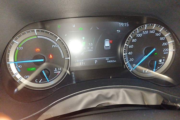 Used Toyota Crown Kluger 2022 2.5L HEV Four-Wheel Drive Luxury Edition Odometer Close Up