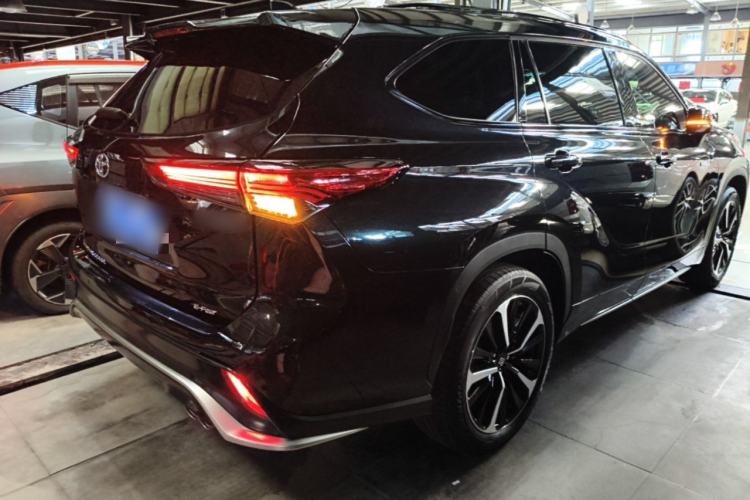 Used Toyota Crown Kluger 2022 2.5L HEV Four-Wheel Drive Premium Edition Rear Right 45 Deg