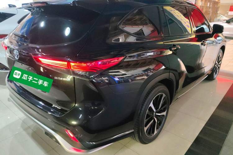 Used Toyota Crown Kluger 2022 2.5L HEV Four-Wheel Drive Premium Edition Rear Right 45 Deg
