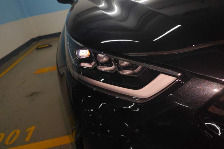 Used Toyota Crown Kluger 2022 2.0T Four-Wheel Drive Prestige Edition Right Front Headlight