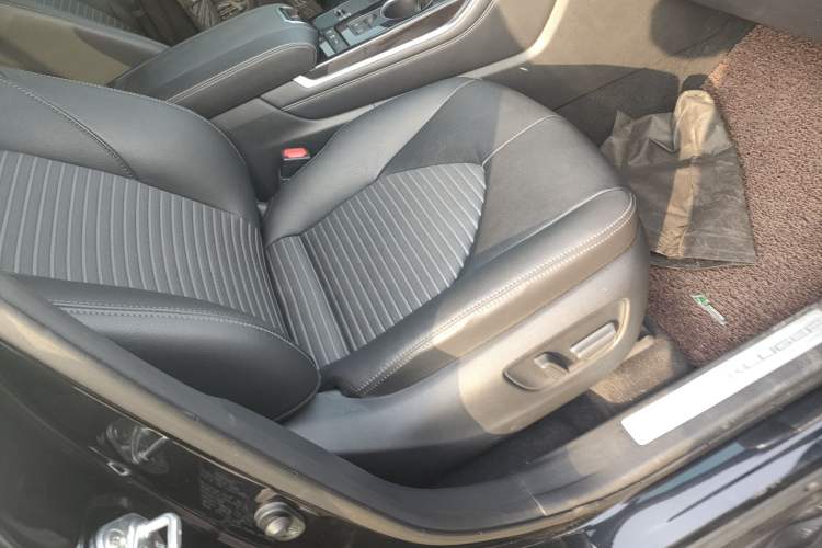 Used Toyota Crown Kluger 2022 2.5L HEV Four-Wheel Drive Luxury Edition Right Front Seat