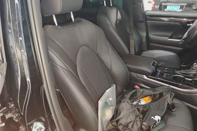 Used Toyota Crown Kluger 2022 2.5L HEV Four-Wheel Drive Flagship Edition Right Front Seat
