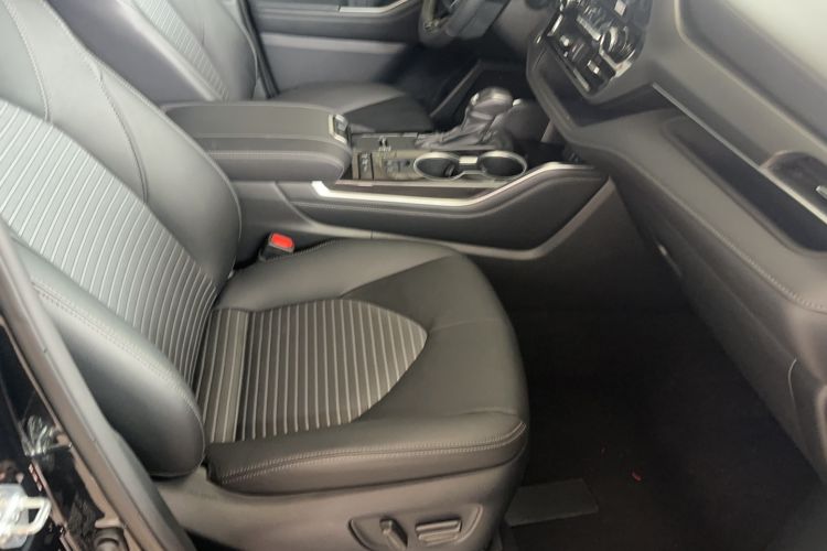 Used Toyota Crown Kluger 2022 2.5L HEV Four-Wheel Drive Luxury Edition Right Front Seat