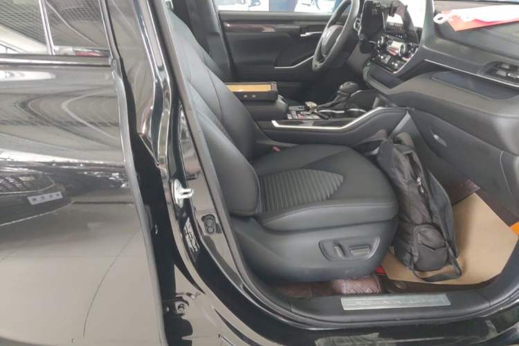 Used Toyota Crown Kluger 2022 2.5L HEV Four-Wheel Drive Premium Edition Right Front Seat
