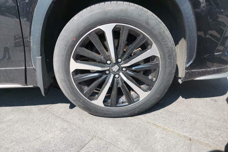 Used Toyota Crown Kluger 2022 2.5L HEV Four-Wheel Drive Premium Edition Right Front Wheel Hub