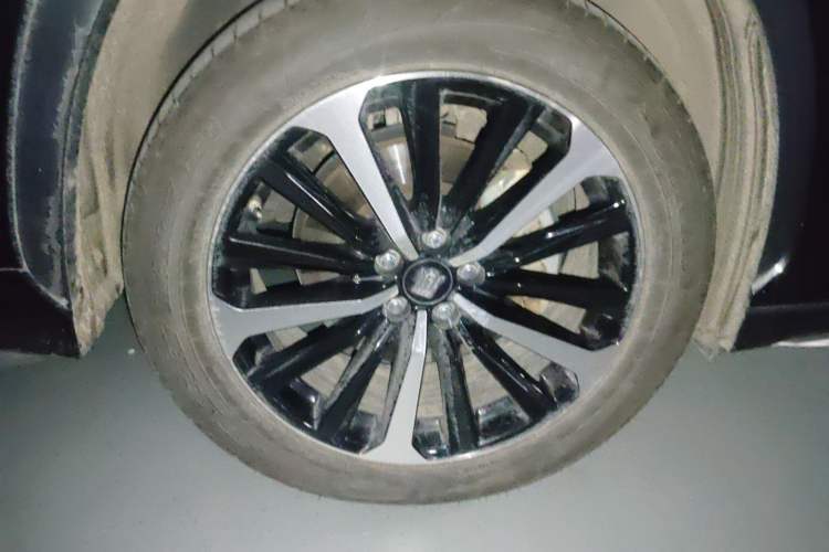 Used Toyota Crown Kluger 2022 2.5L HEV Four-Wheel Drive Premium Edition Right Front Wheel Hub