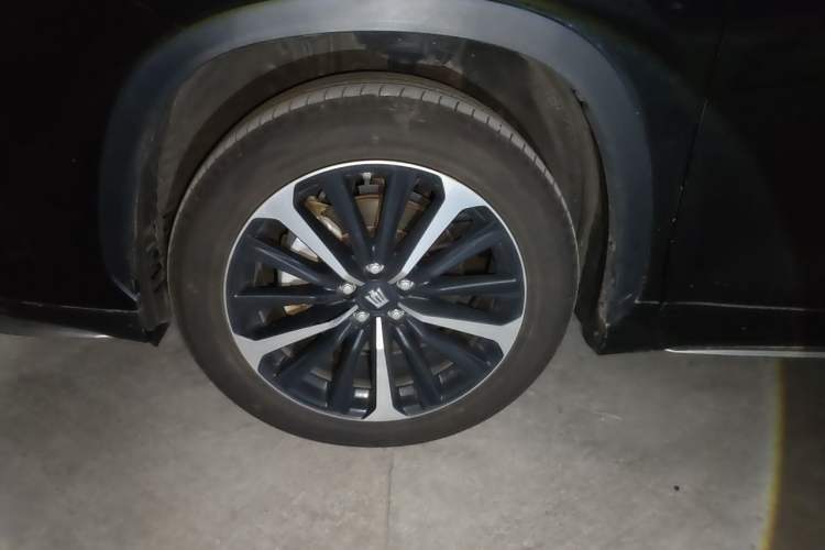 Used Toyota Crown Kluger 2022 2.5L HEV Four-Wheel Drive Premium Edition Right Front Wheel Hub