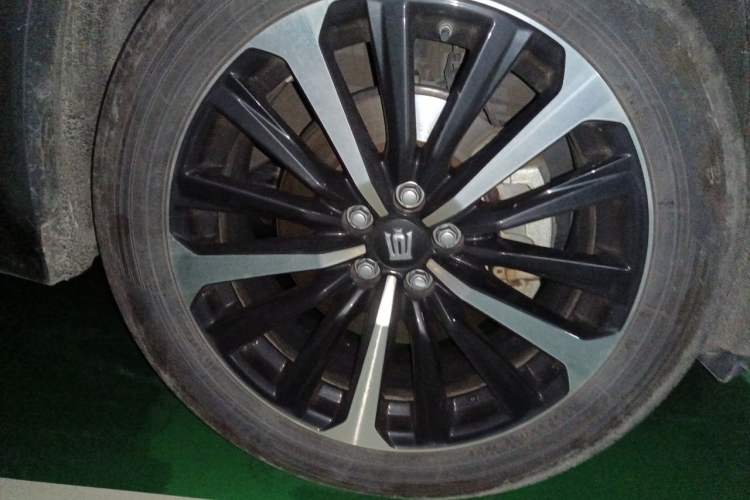 Used Toyota Crown Kluger 2022 2.0T Four-Wheel Drive Enjoyment Edition Right Front Wheel Hub