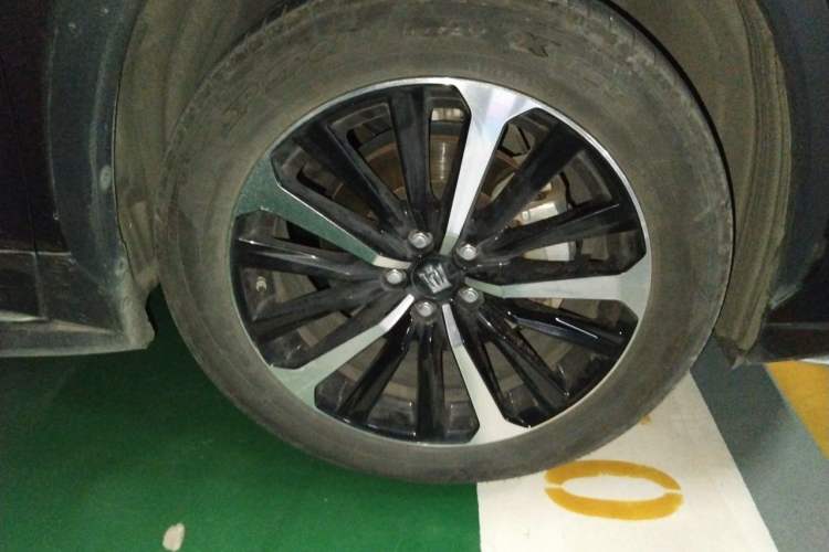 Used Toyota Crown Kluger 2022 2.5L HEV Four-Wheel Drive Premium Edition Right Front Wheel Hub