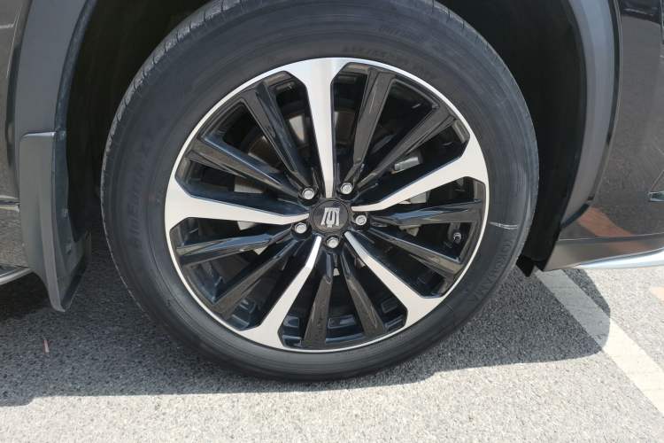 Used Toyota Crown Kluger 2022 2.5L HEV Four-Wheel Drive Flagship Edition Right Front Wheel Hub