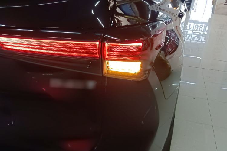 Used Toyota Crown Kluger 2022 2.0T Four-Wheel Drive Prestige Edition Right Rear Taillight