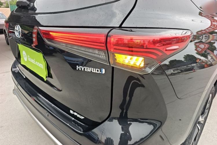 Used Toyota Crown Kluger 2022 2.5L HEV Four-Wheel Drive Luxury Edition Right Rear Taillight