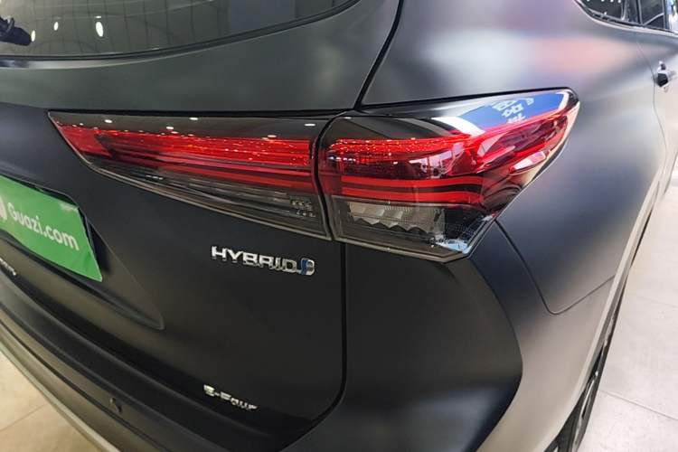 Used Toyota Crown Kluger 2022 2.5L HEV Four-Wheel Drive Luxury Edition Right Rear Taillight