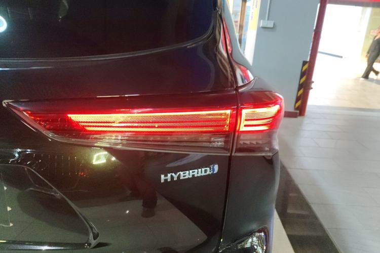 Used Toyota Crown Kluger 2022 2.5L HEV Four-Wheel Drive Premium Edition Right Rear Taillight