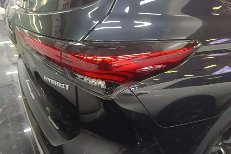 Used Toyota Crown Kluger 2022 2.5L HEV Four-Wheel Drive Premium Edition Right Rear Taillight
