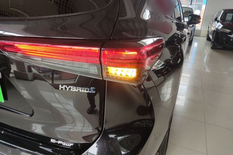 Used Toyota Crown Kluger 2022 2.5L HEV Four-Wheel Drive Premium Edition Right Rear Taillight