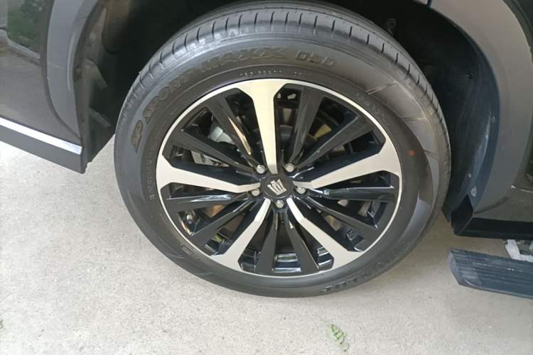 Used Toyota Crown Kluger 2022 2.0T Four-Wheel Drive Enjoyment Edition Right Rear Wheel Hub