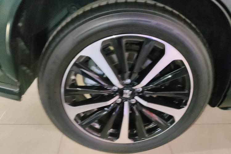 Used Toyota Crown Kluger 2022 2.5L HEV Four-Wheel Drive Premium Edition Right Rear Wheel Hub