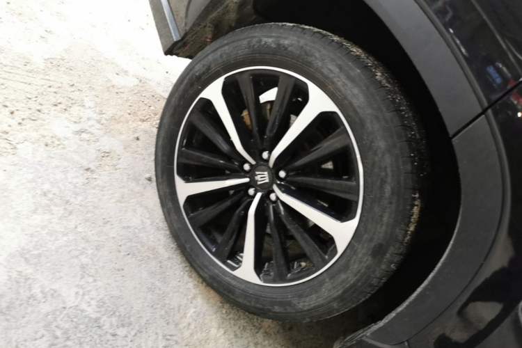 Used Toyota Crown Kluger 2022 2.5L HEV Four-Wheel Drive Flagship Edition Right Rear Wheel Hub