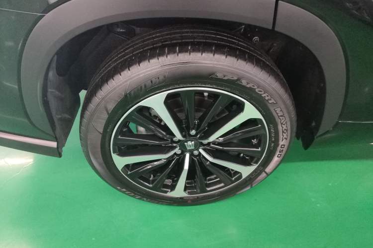 Used Toyota Crown Kluger 2022 2.0T Four-Wheel Drive Prestige Edition Right Rear Wheel Hub