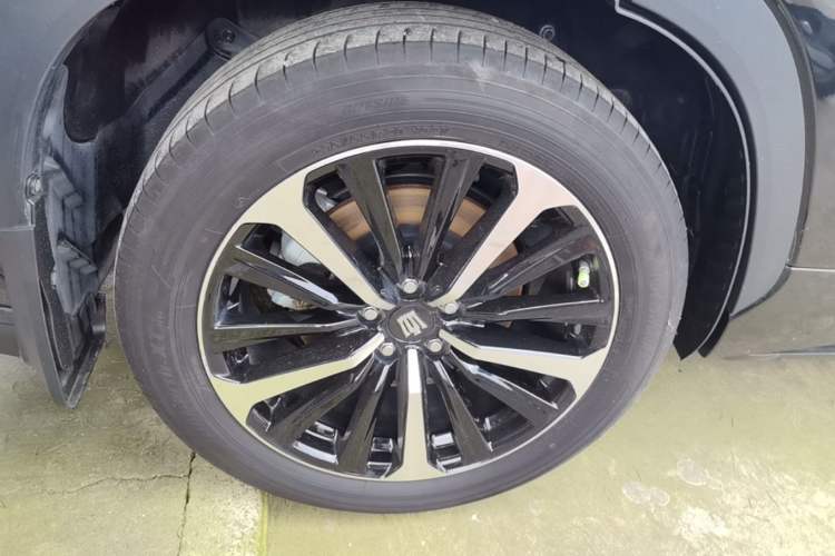 Used Toyota Crown Kluger 2022 2.5L HEV Four-Wheel Drive Flagship Edition Right Rear Wheel Hub