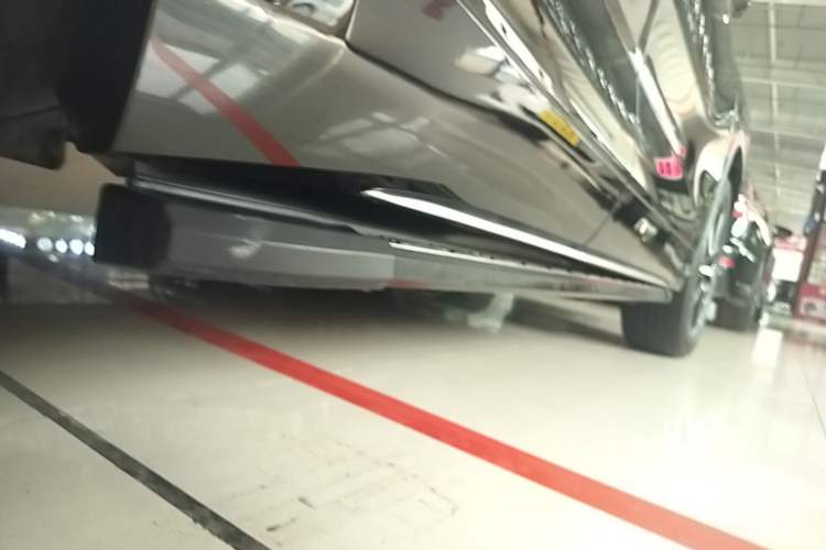 Used Toyota Crown Kluger 2022 2.0T Four-Wheel Drive Enjoyment Edition Right Side Sill