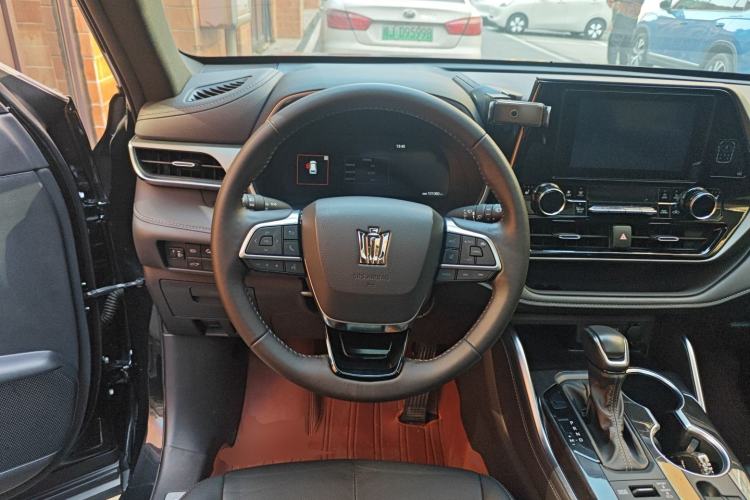 Used Toyota Crown Kluger 2022 2.0T Four-Wheel Drive Enjoyment Edition Steering Wheel