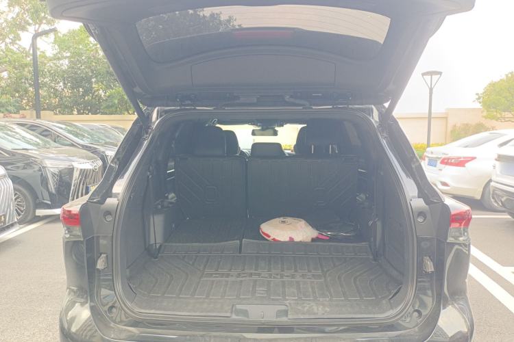 Used Toyota Crown Kluger 2022 2.0T Four-Wheel Drive Prestige Edition Trunk