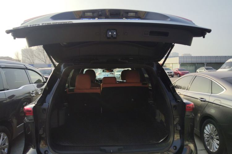 Used Toyota Crown Kluger 2022 2.5L HEV Two-Wheel Drive Entry Version Trunk