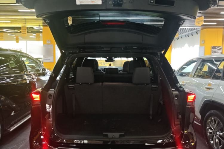 Used Toyota Crown Kluger 2022 2.5L HEV Four-Wheel Drive Premium Edition Trunk