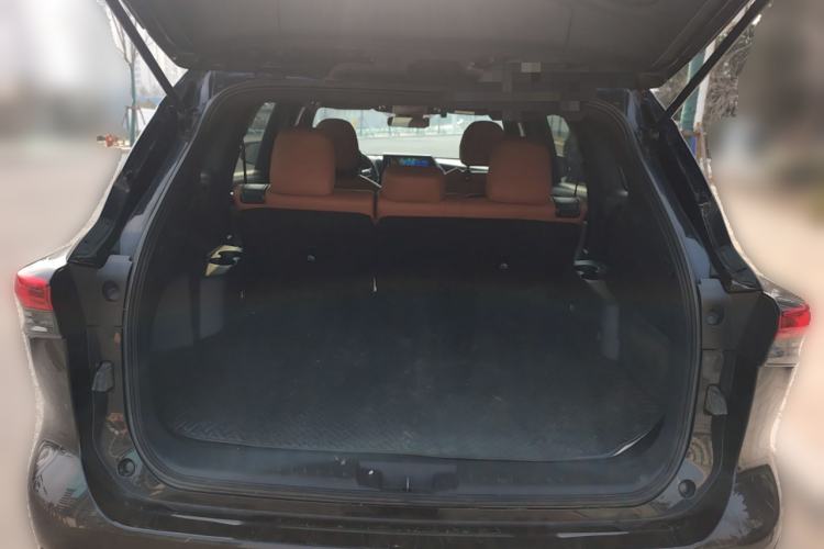 Used Toyota Crown Kluger 2022 2.5L HEV Two-Wheel Drive Entry Version Trunk