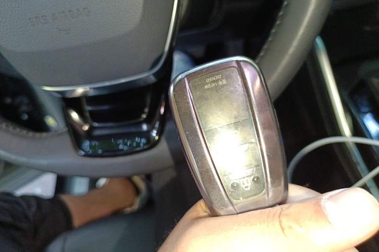 Used Toyota Crown Kluger 2022 2.5L HEV Four-Wheel Drive Premium Edition Vehicle Key