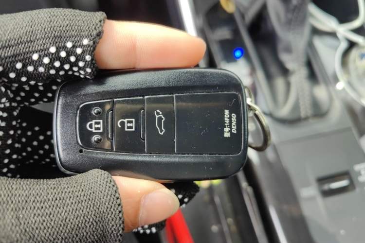 Used Toyota Crown Kluger 2022 2.5L HEV Four-Wheel Drive Premium Edition Vehicle Key