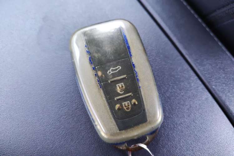 Used Toyota Crown Kluger 2022 2.5L HEV Four-Wheel Drive Flagship Edition Vehicle Key