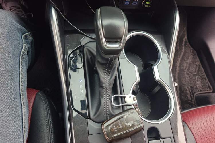 Used Toyota Crown Kluger 2022 2.5L HEV Four-Wheel Drive Flagship Edition Gear Lever