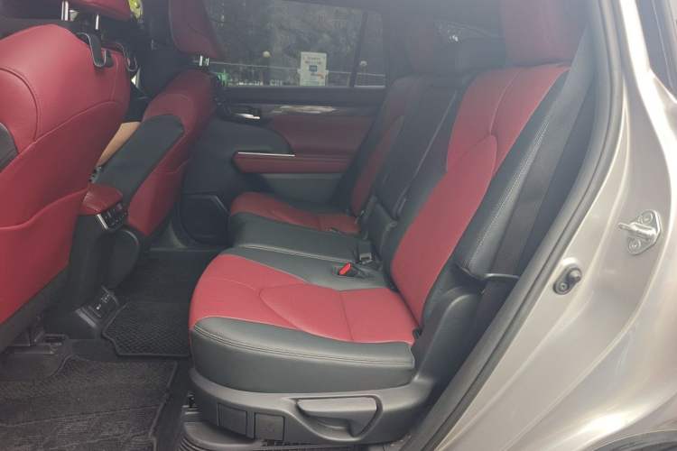Used Toyota Crown Kluger 2022 2.5L HEV Four-Wheel Drive Flagship Edition Left Rear Seat