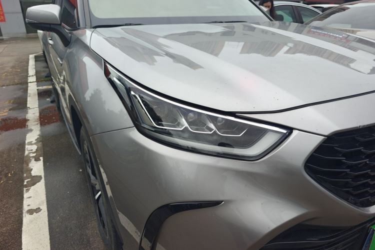 Used Toyota Crown Kluger 2022 2.5L HEV Four-Wheel Drive Flagship Edition Right Front Headlight