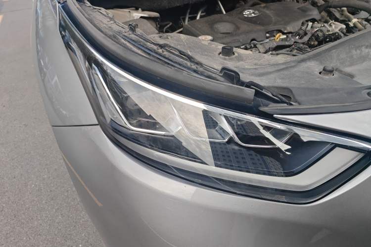 Used Toyota Crown Kluger 2022 2.5L HEV Four-Wheel Drive Premium Edition Right Front Headlight