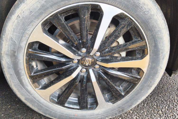 Used Toyota Crown Kluger 2022 2.5L HEV Four-Wheel Drive Premium Edition Right Front Wheel Hub