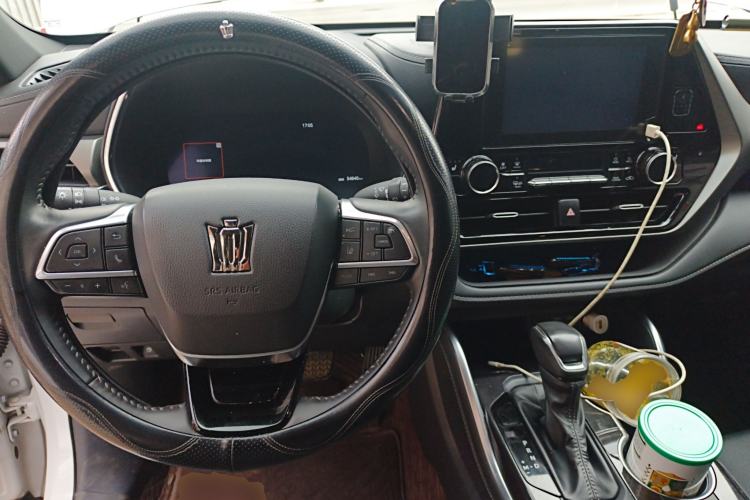 Used Toyota Crown Kluger 2022 2.0T Four-Wheel Drive Enjoyment Edition Center Console